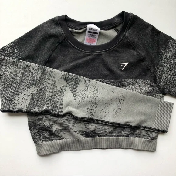 Gymshark L/M Adapt Ombre Seamless Shorts Long Sleeve Crop Top Set